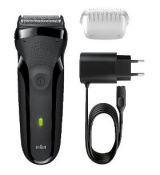 SERIES 3 300S BLACK holiaci stroj. BRAUN